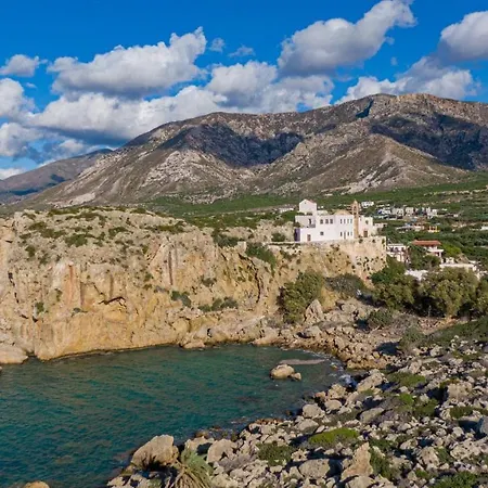 Nireides 'top Destination' * Elafonisos